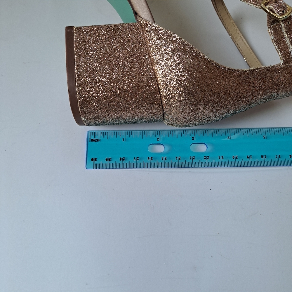 ☀️Betsey Johnson Mari Sandal  -  Color Champaign  - Sz 7.5 - Picture 11 of 14